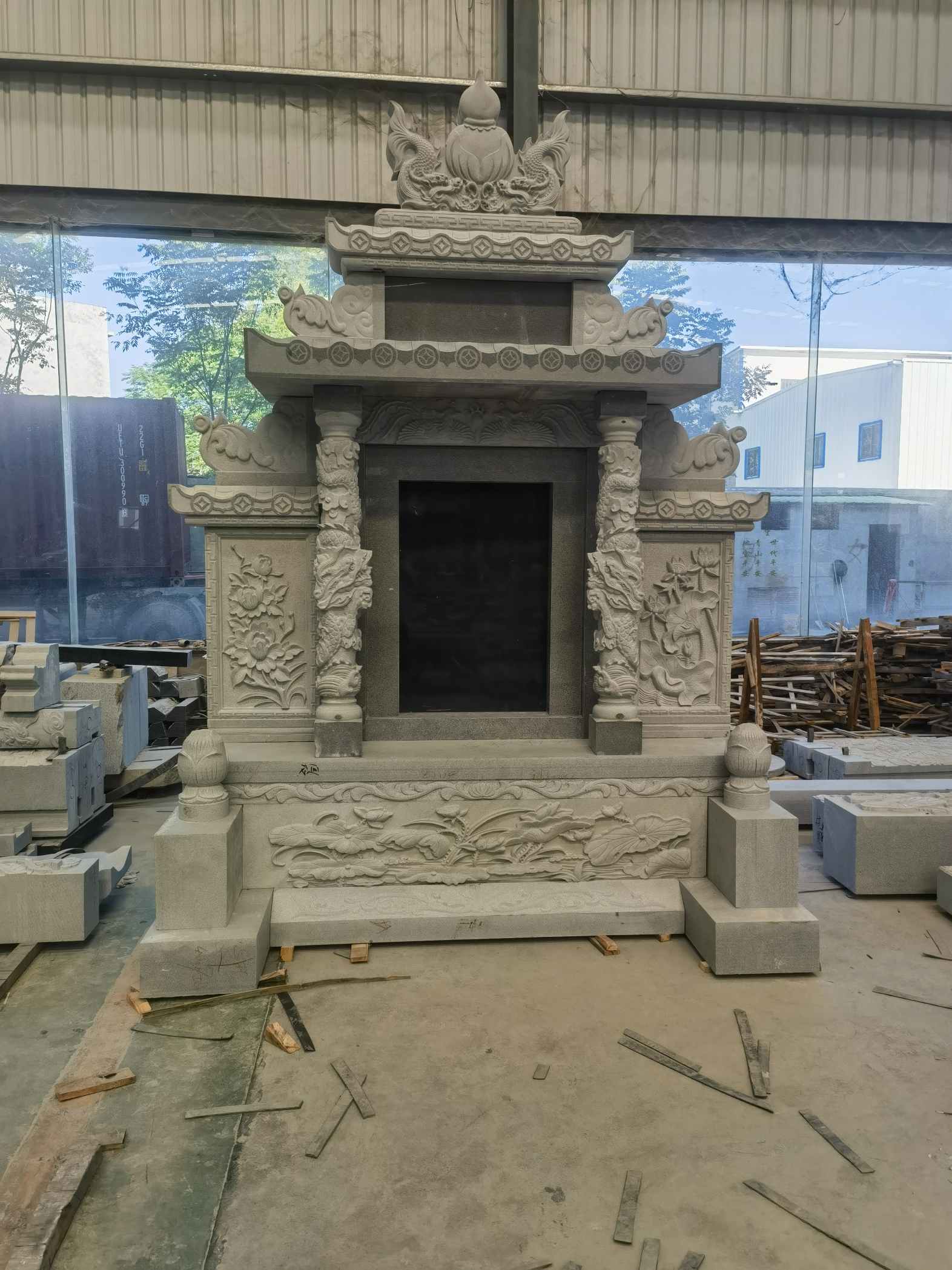 银川 芝麻灰高档墓碑、土墓，一套也支持定做