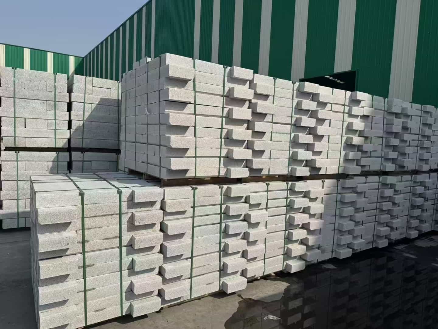 银川芝麻白路沿石