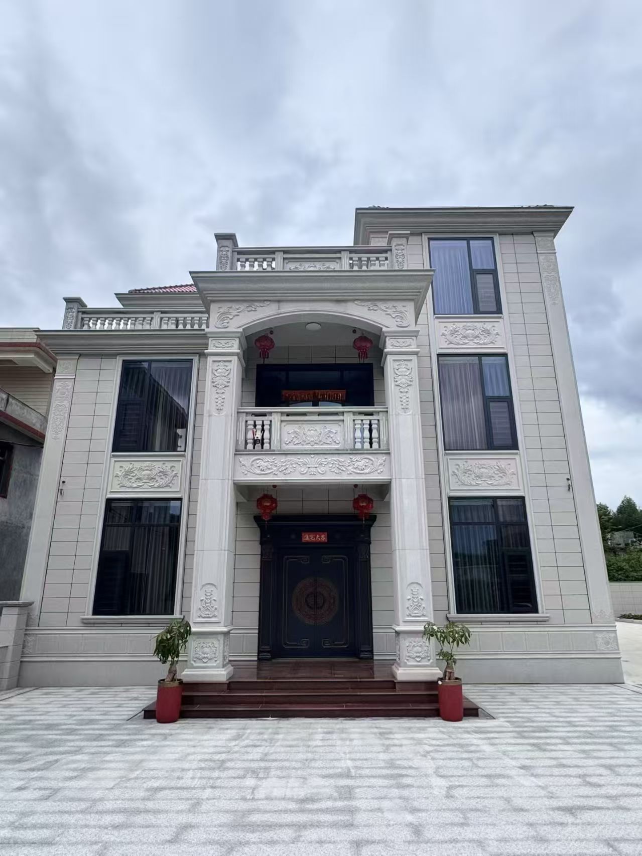 银川 芝麻白石材别墅干挂案例展示